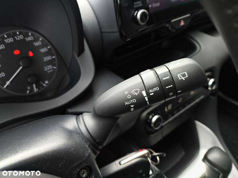 Toyota Yaris Hybrid 1.5 Comfort - 26