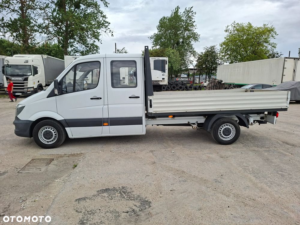 Mercedes-Benz Sprinter - 2