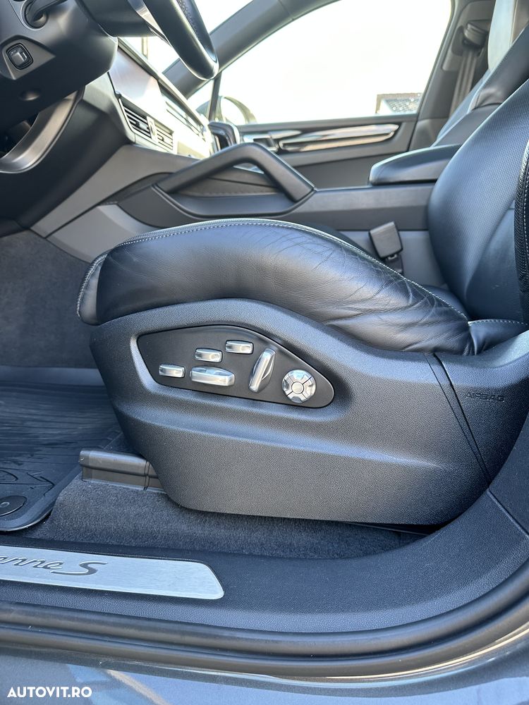 Porsche Cayenne Coupe - 16