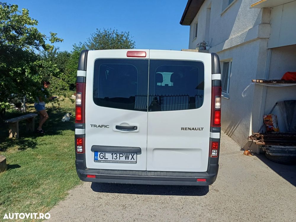 Renault Trafic Combi L1H1 8+1 Authentique - 4