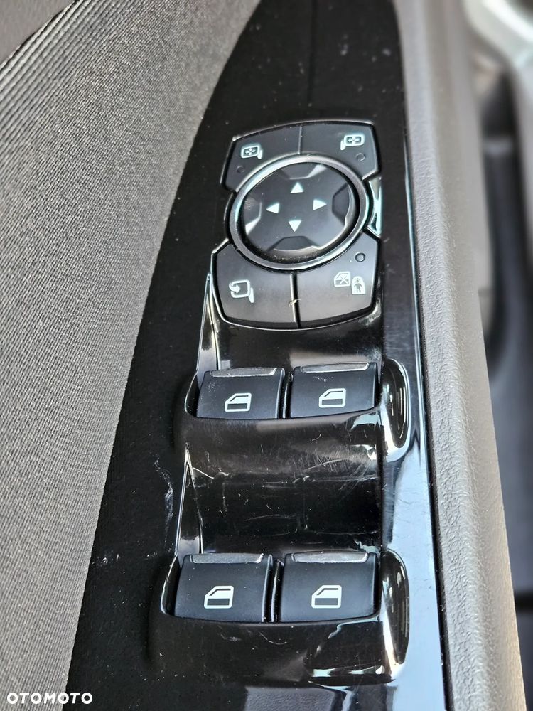 Ford Mondeo 2.0 EcoBlue Titanium - 9