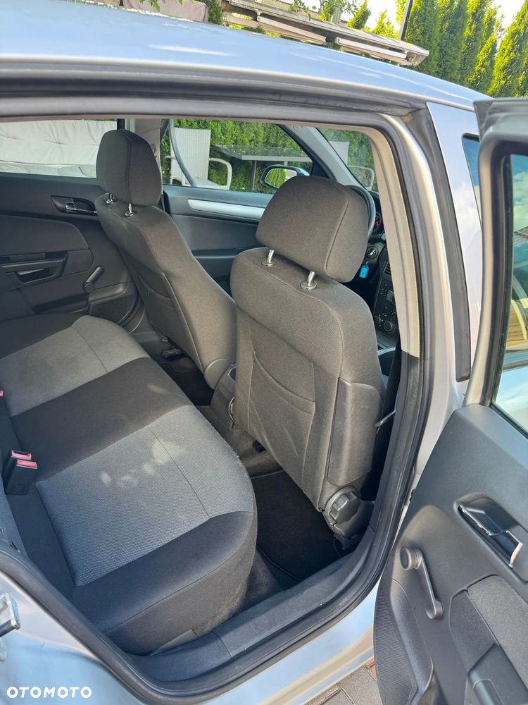 Opel Astra 1.6 - 18