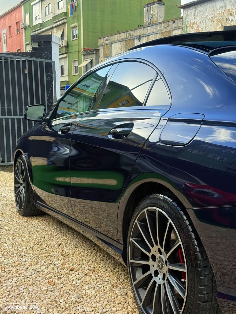 Mercedes-Benz CLA 180 d Shooting Brake AMG Line - 12