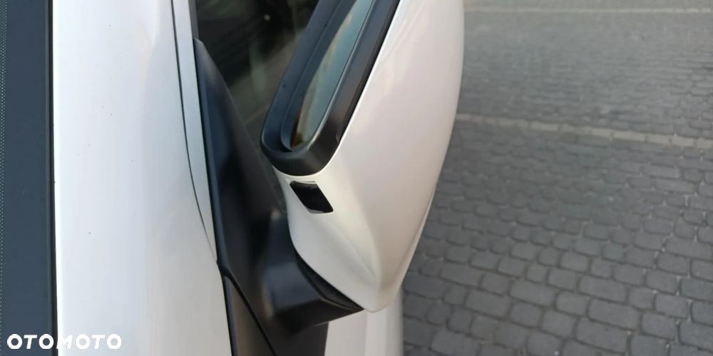 Volkswagen Multivan - 18