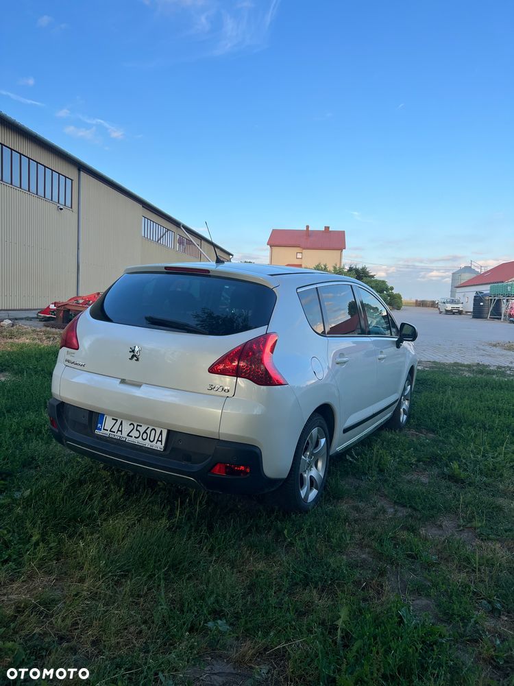 Peugeot 3008 2.0 HDi Premium - 4