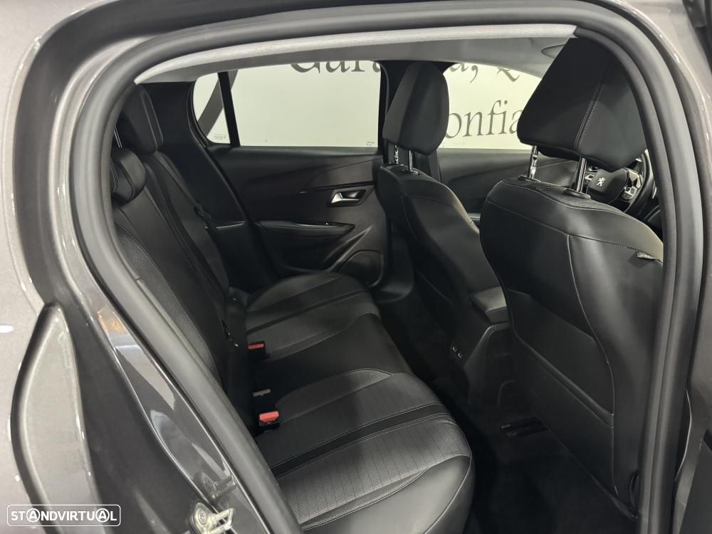 Peugeot 208 1.2 PureTech Allure EAT8 - 40
