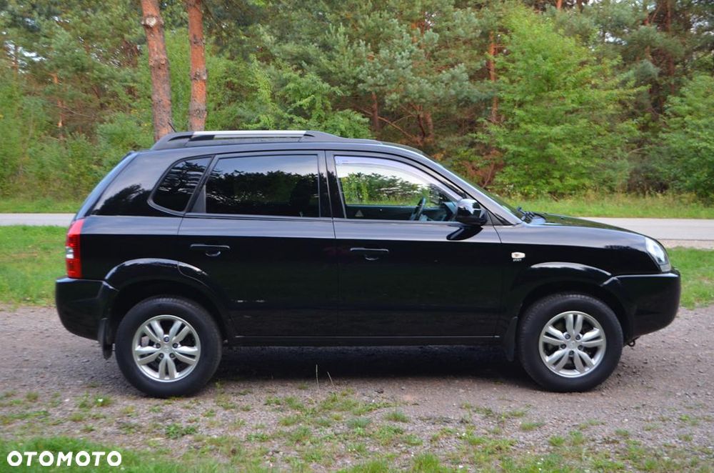 Hyundai Tucson 2.0 Comfort 2WD - 10