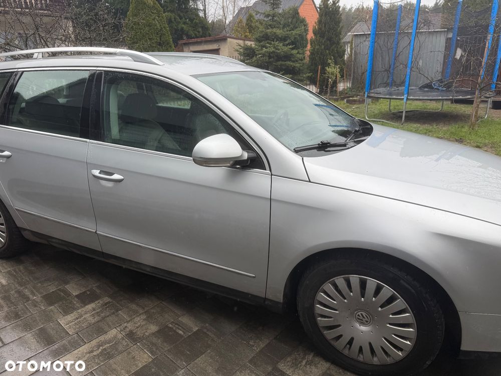 Volkswagen Passat 2.0 TDI Comfortline - 11