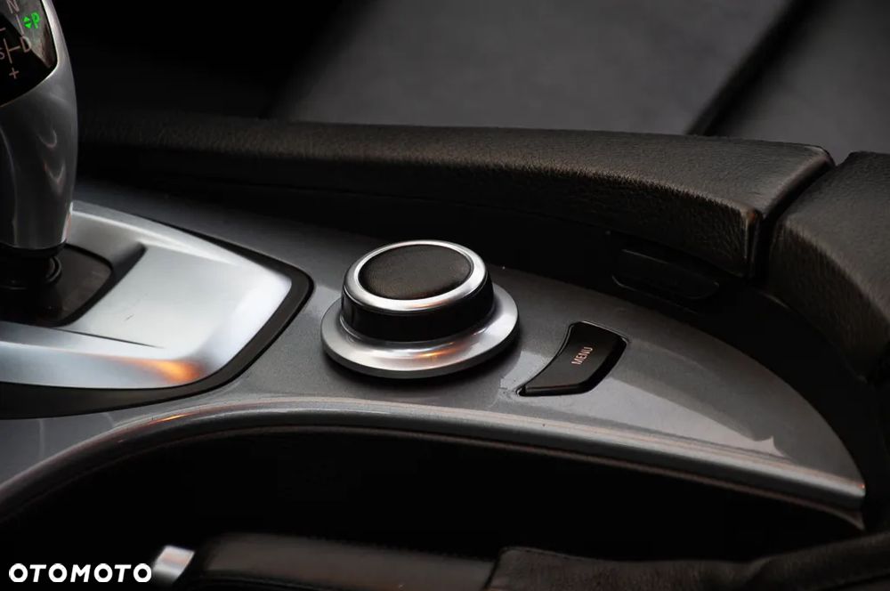 BMW Seria 5 530d Edition Sport - 23