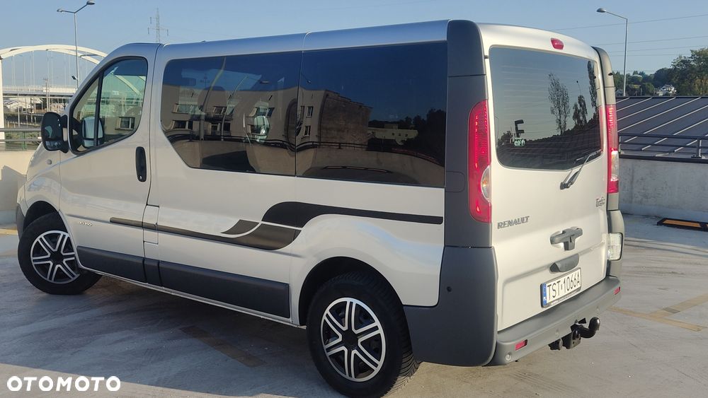 Renault Trafic 2.5 dCi 150 FAP Passenger L1H1 Quickshift Privilège - 18