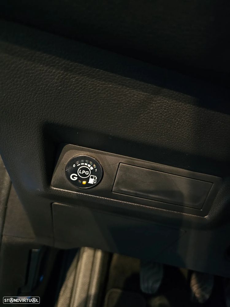 Renault Captur 1.0 TCe Techno Bi-Fuel - 27