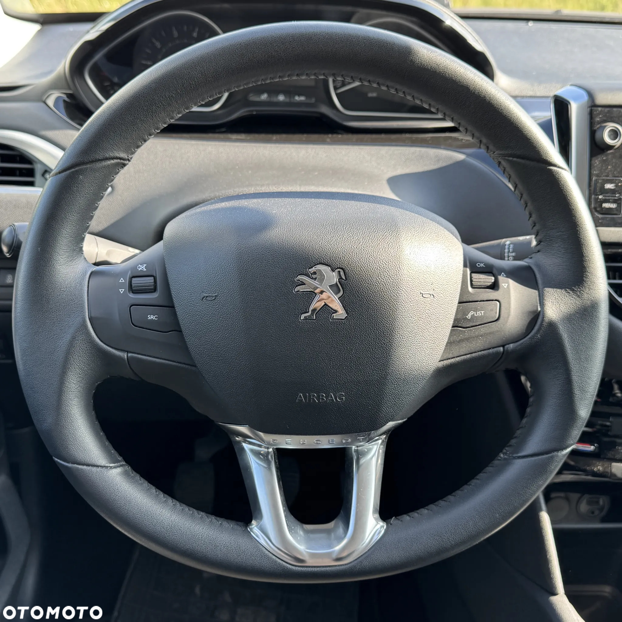 Peugeot 208 120 VTI Allure - 12