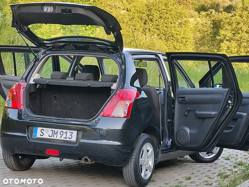 Suzuki Swift 1.3 Comfort - 38