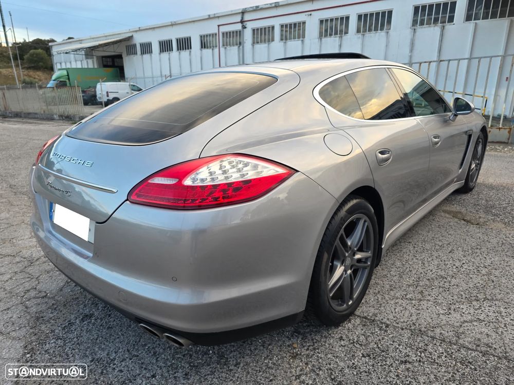 Porsche Panamera 4S PDK - 3