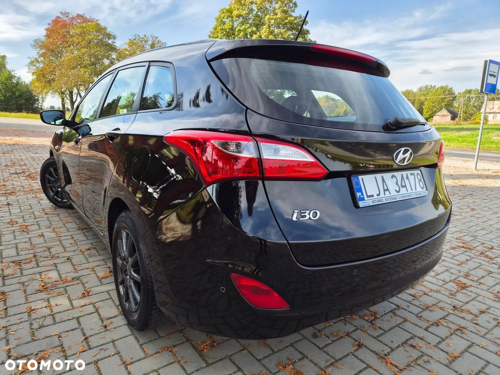 Hyundai i30 blue 1.4 Passion - 3