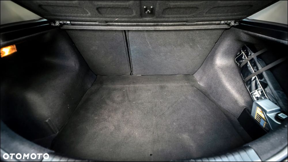 Kia Ceed - 36