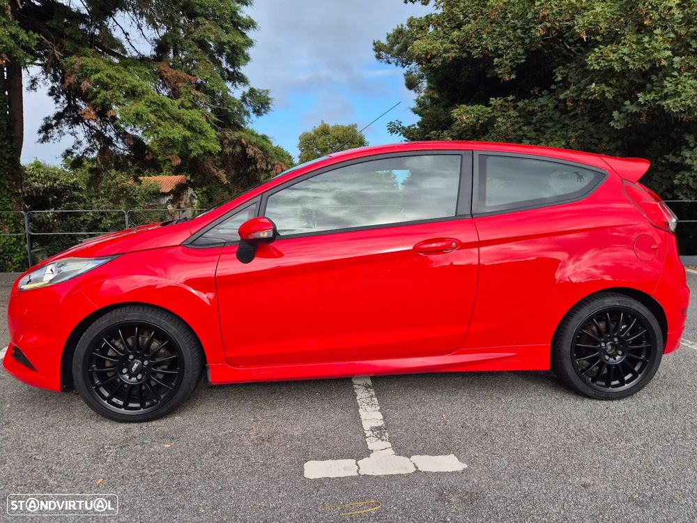 Ford Fiesta 1.6 EcoBoost ST - 4