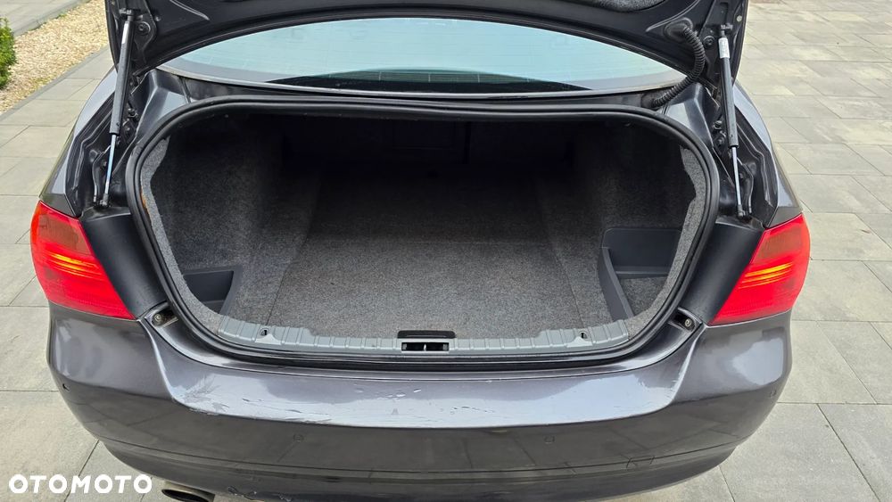 BMW Seria 3 320i Edition Sport - 19