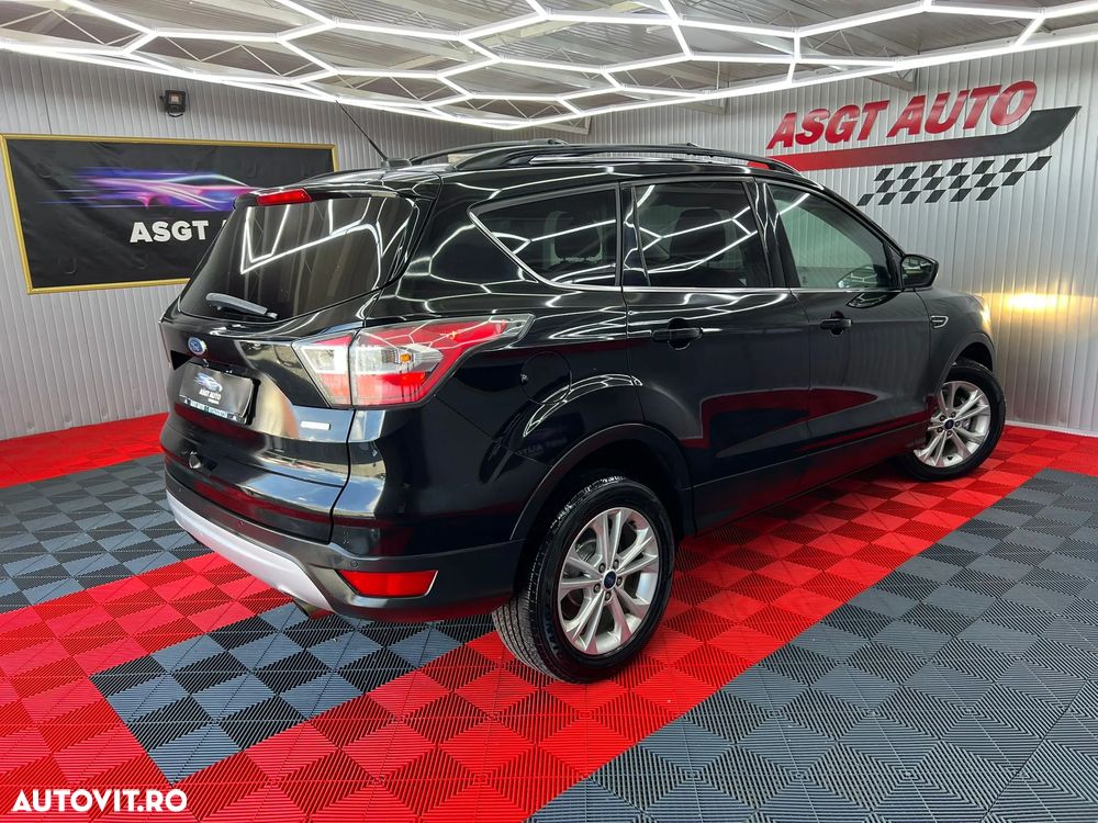 Ford Kuga - 8