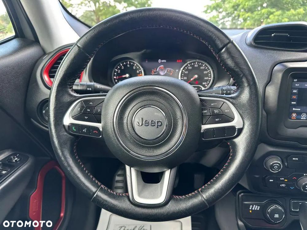 Jeep Renegade - 17