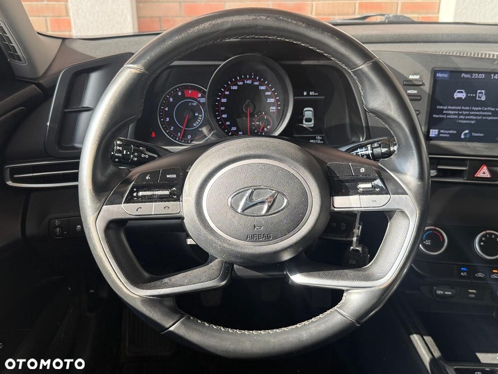 Hyundai Elantra - 17