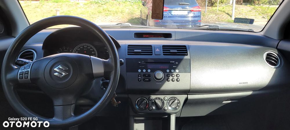 Suzuki Swift - 6