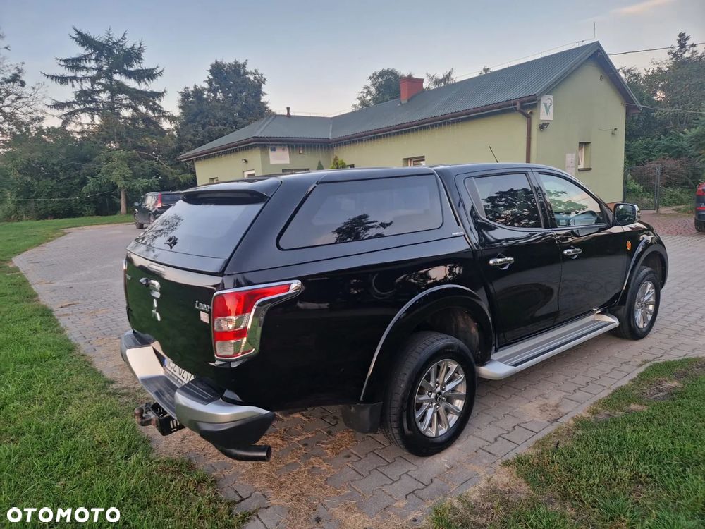 Mitsubishi L200 2.4 d DC Instyle Premiere Edition - 10