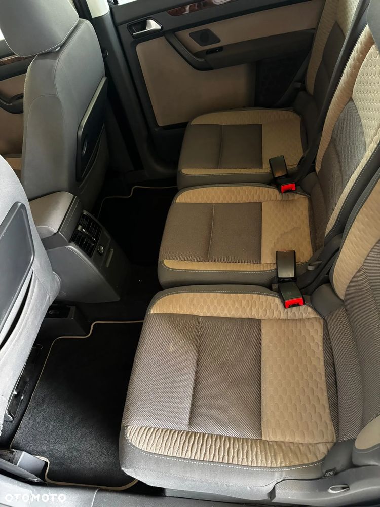 Volkswagen Touran 2.0 TDI DPF Cross DSG - 21