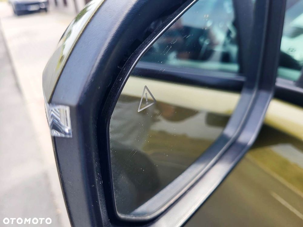 Hyundai Santa Fe 1.6 HEV 4WD SEVEN Signature - 20