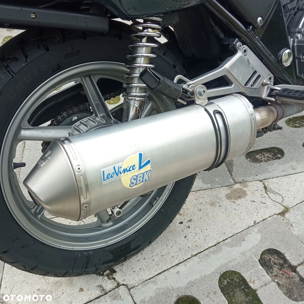 Honda CB - 8