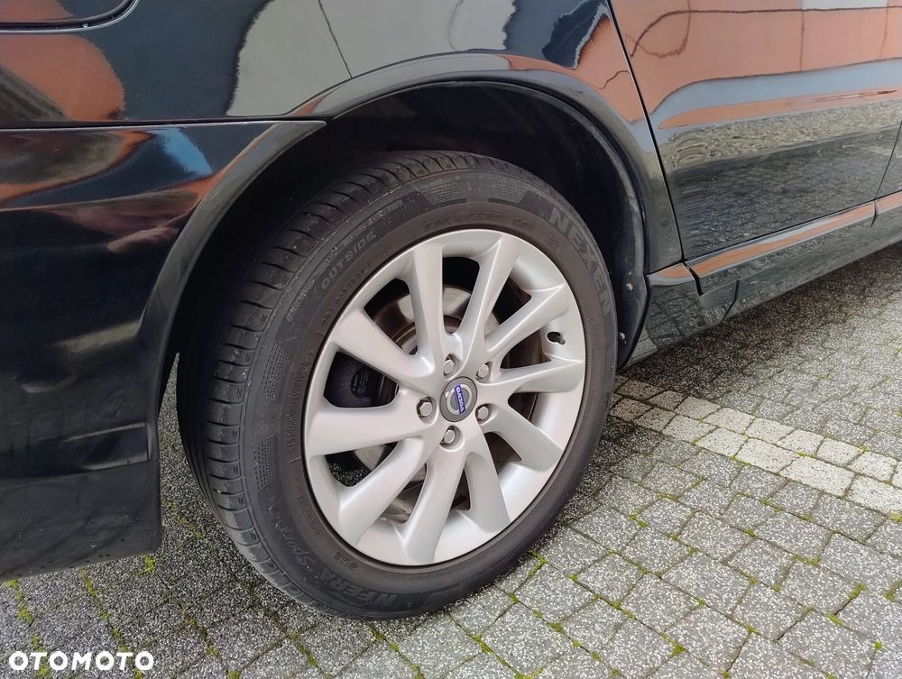 Volvo V70 D3 Momentum - 38