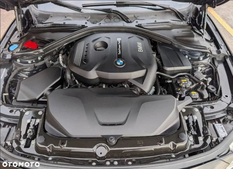 BMW Seria 3 330i GPF Sport Line Shadow - 29