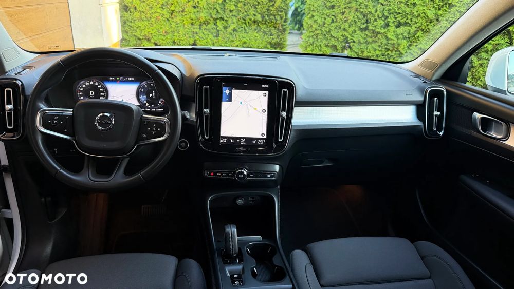 Volvo XC 40 T3 Geartronic Momentum Core - 21