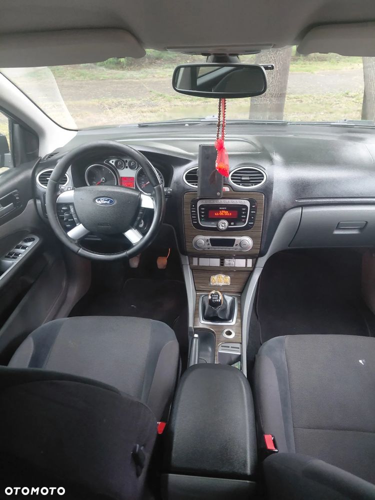 Ford Focus 1.8 TDCi Ghia - 4