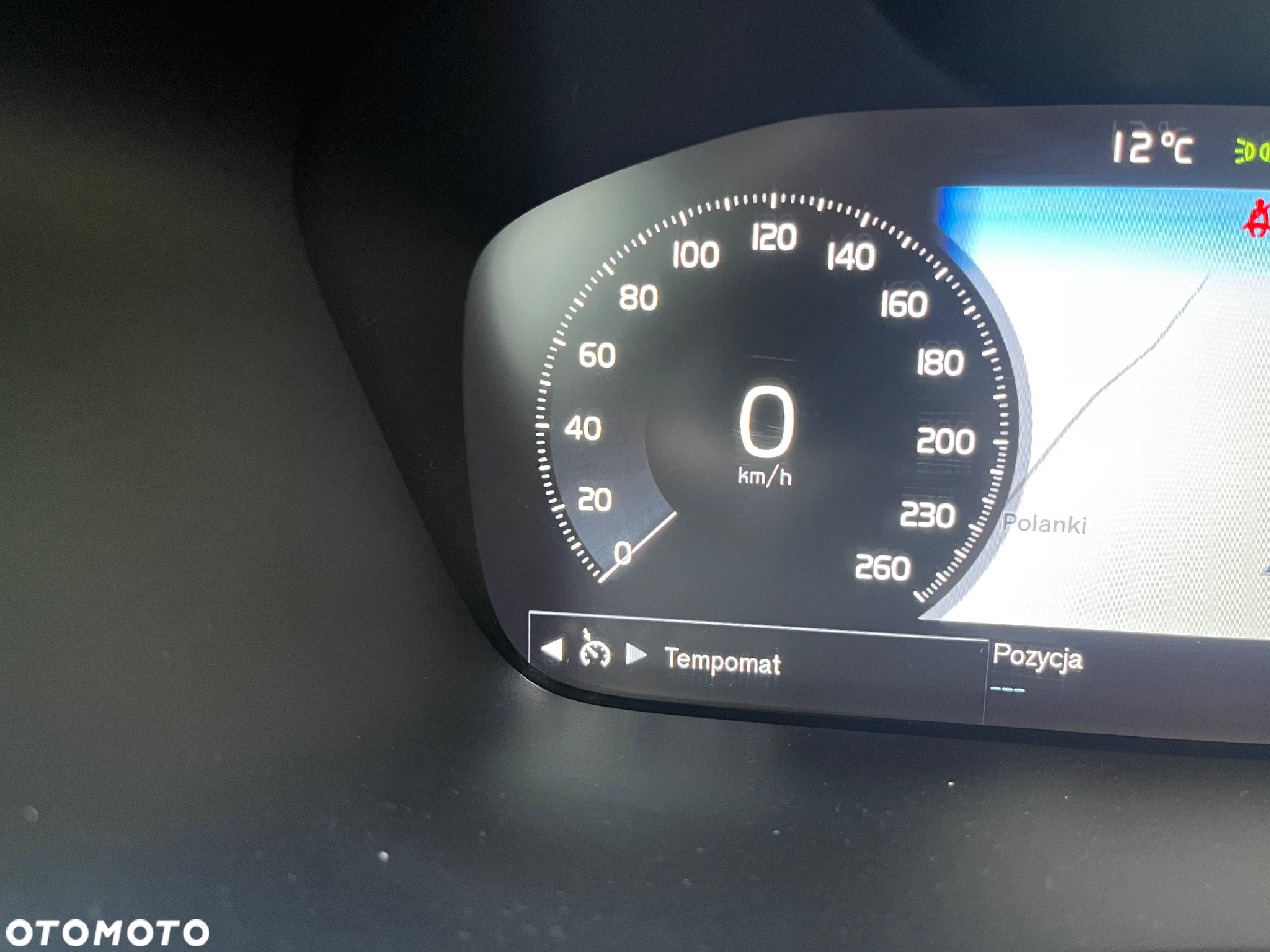 Volvo V60 D3 Momentum Pro - 22