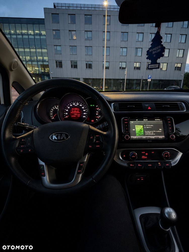 Kia Rio 1.2 Business Line - 24
