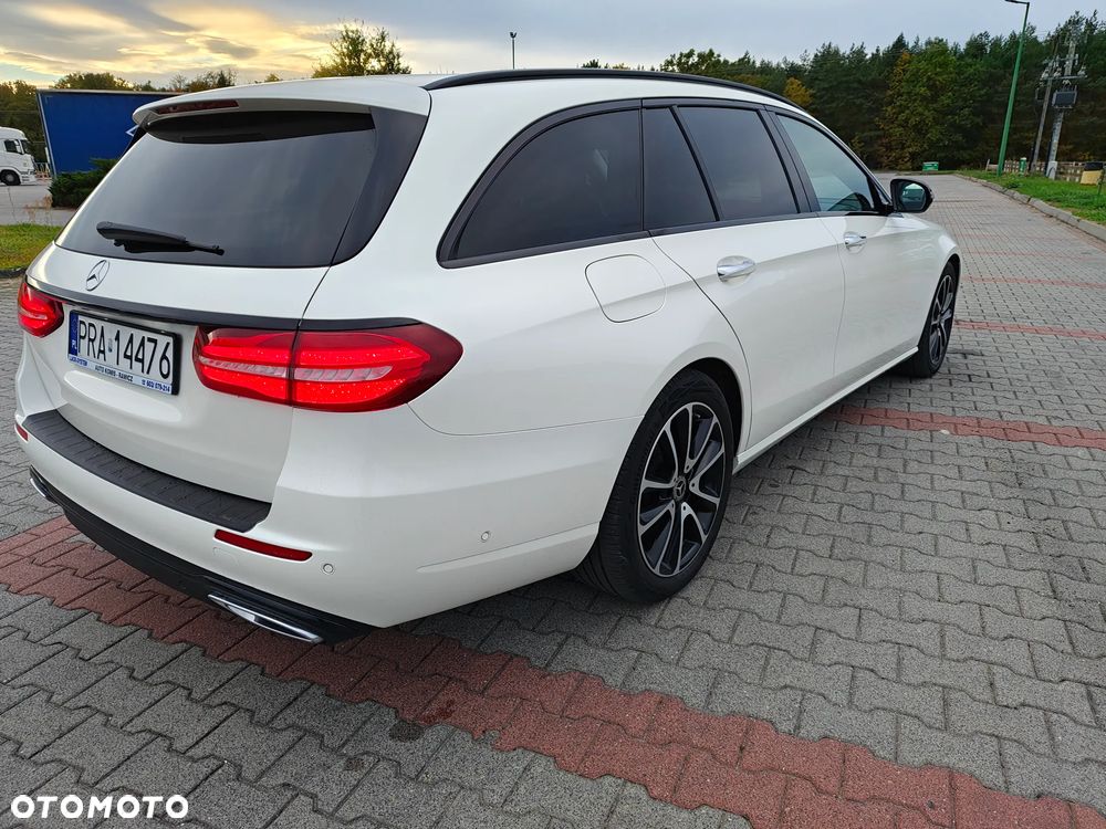 Mercedes-Benz Klasa E 300 d 9G-TRONIC - 8