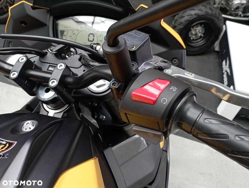 Aprilia Tuono - 12