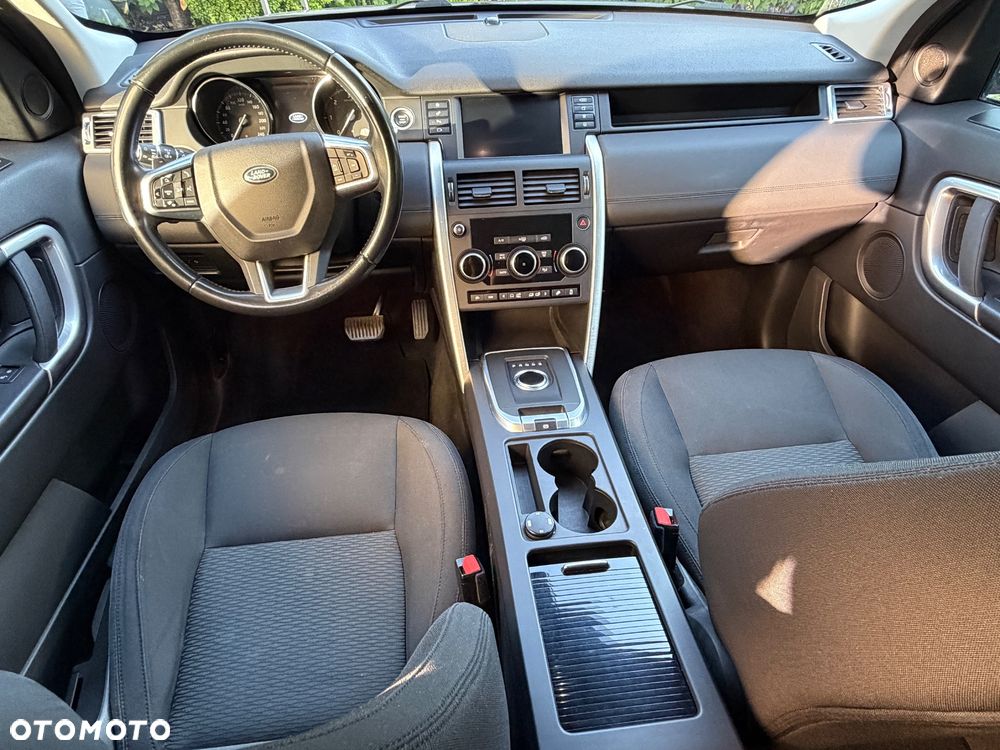 Land Rover Discovery Sport - 11