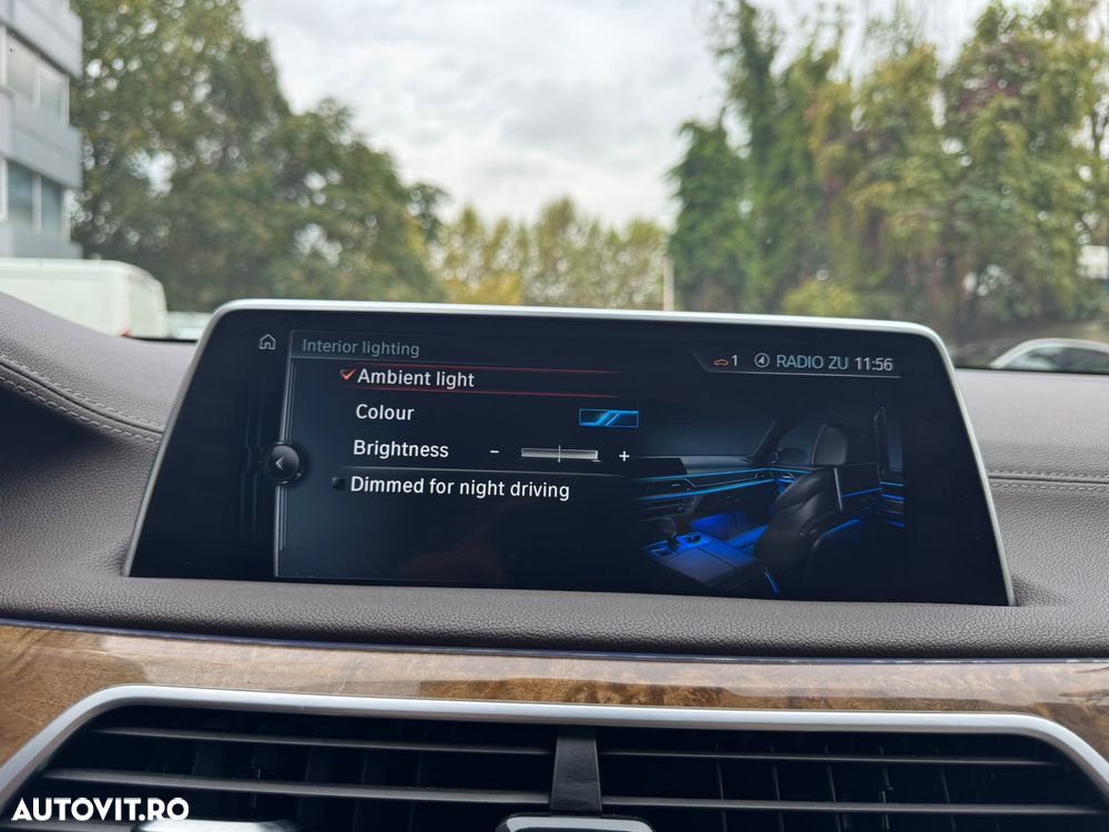 BMW Seria 7 740d xDrive - 27