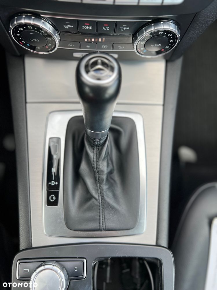 Mercedes-Benz Klasa C 180 T 7G-TRONIC Avantgarde Edition - 26