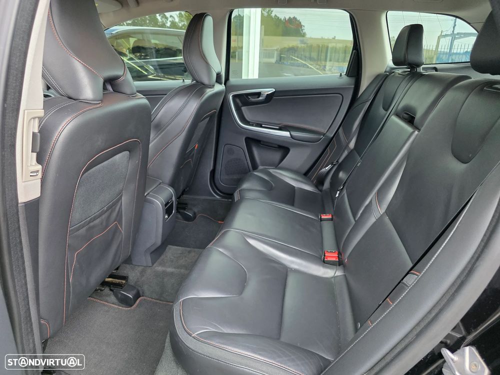 Volvo XC 60 D4 Ocean Race - 29