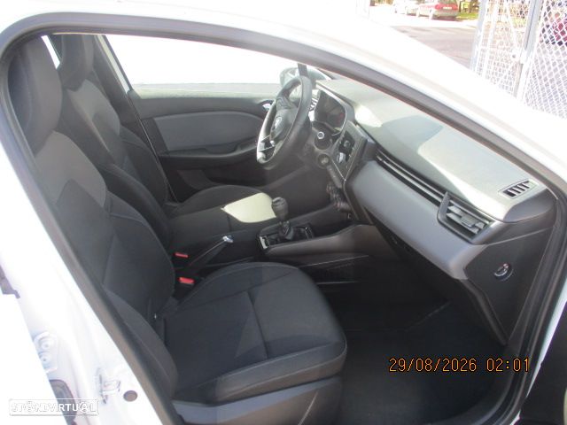 Renault Clio (Energy) dCi 90 Bose Edition - 8