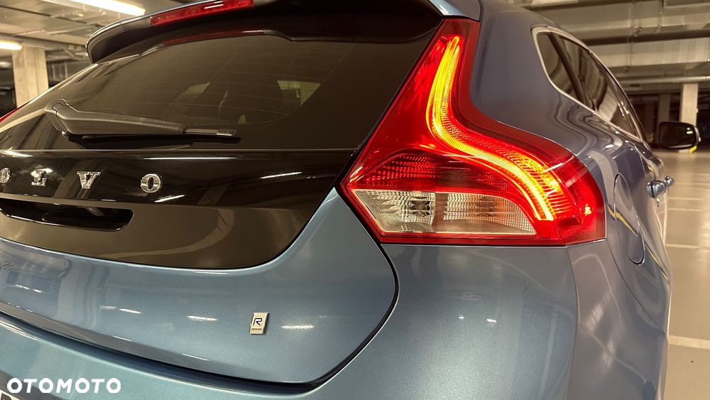 Volvo V40 D4 Drive-E R-Design Summum - 26
