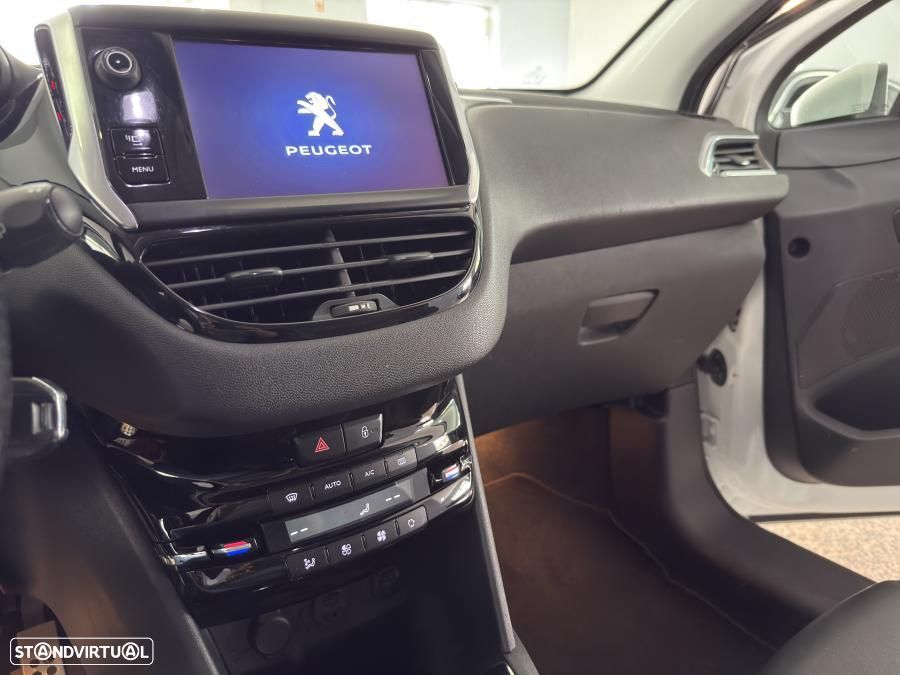 Peugeot 208 1.6 BlueHDi Allure - 14