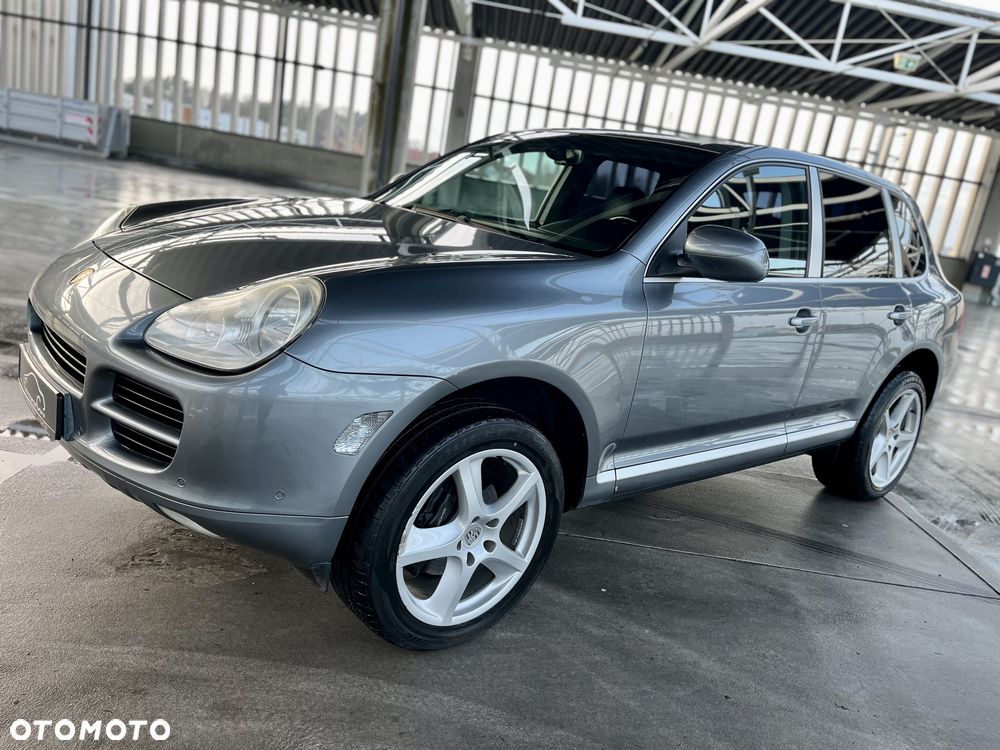 Porsche Cayenne - 4