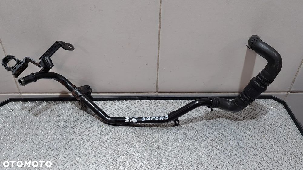 RURKA PRZEWÓD WODNY SKODA SUPER B 3,6 B R2010 NR 3C0121070AC