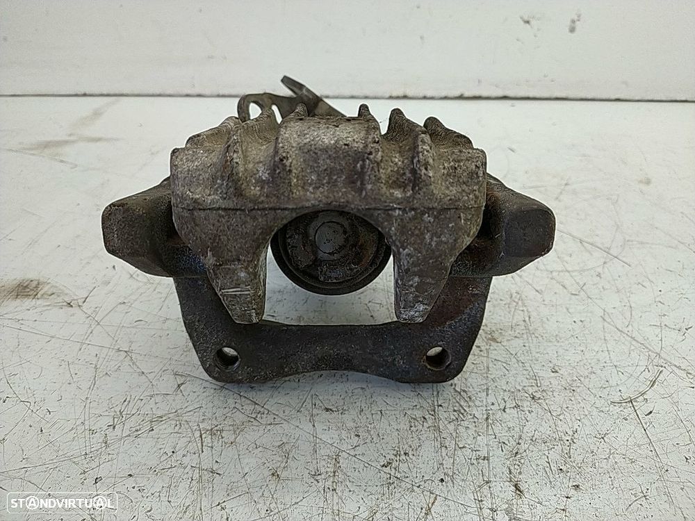Pinça Tras Direita Seat Leon (1P1) - 2