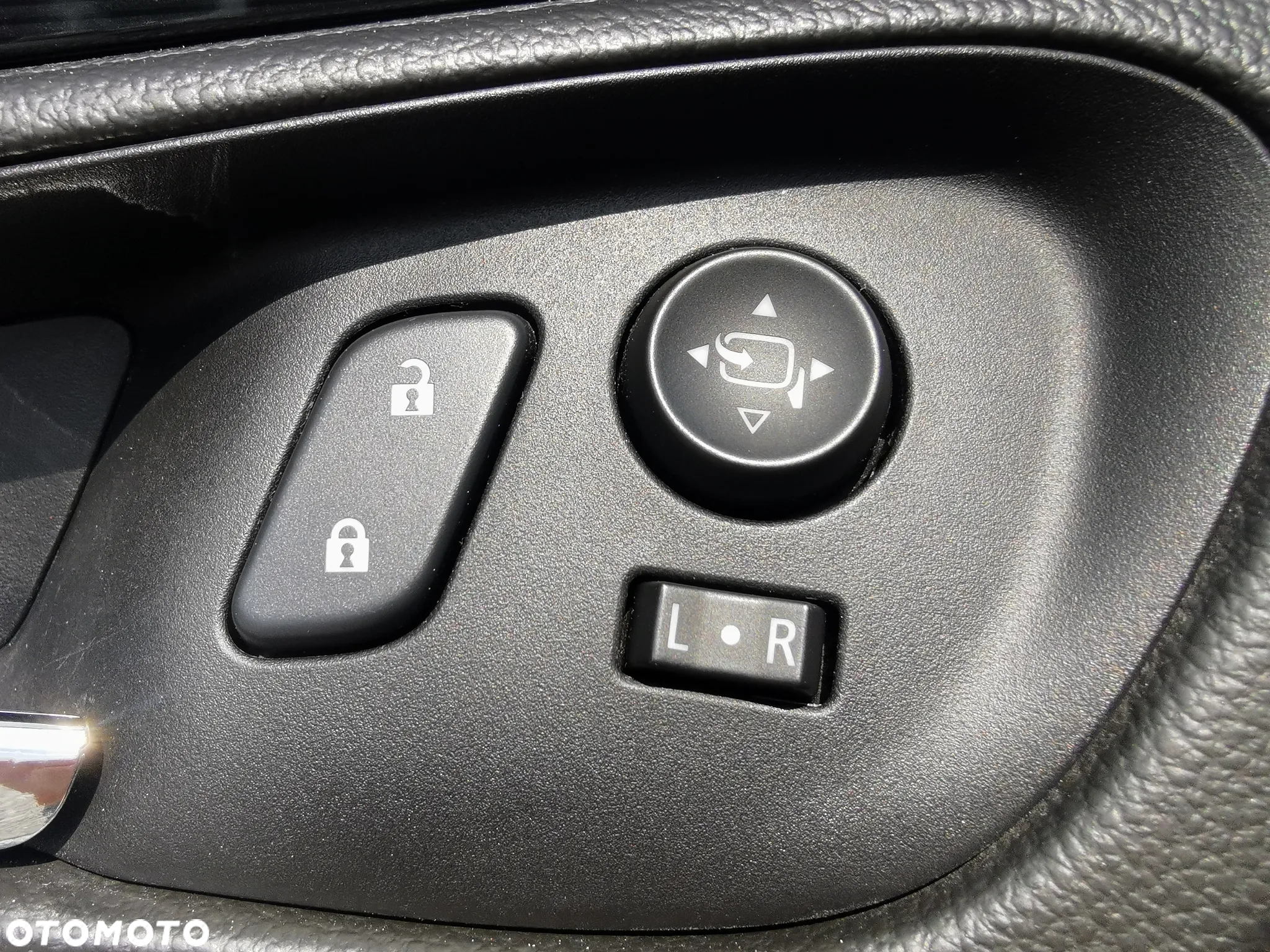 Opel Insignia 1.6 T Cosmo EU6 - 32