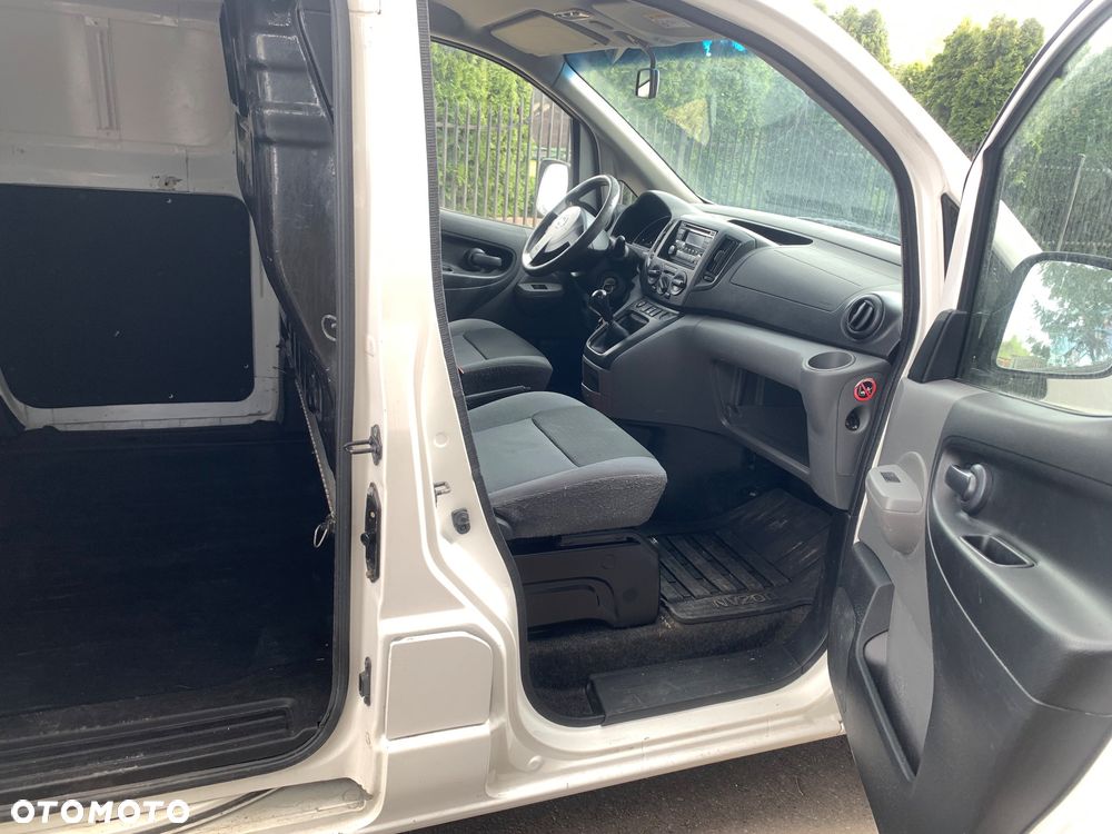 Nissan NV200 - 18